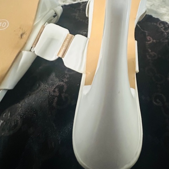 Simms White Pump Sandals - BRAND NEW! NEVER WORN Size 9 - Picture 7 of 16